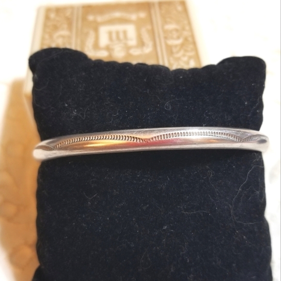 Navajo TAHE Vintage Sterling Wave Pattern Cuff Bracelet - Picture 7 of 8